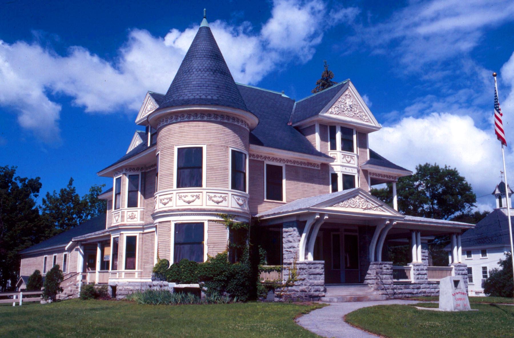 Queen Anne Antique Homes
