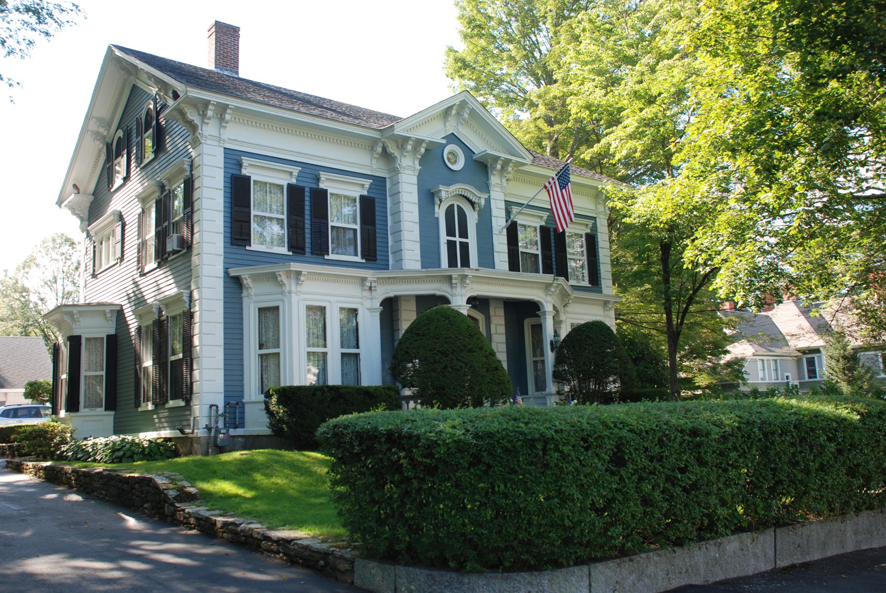  A large Italianate home in Grafton, Massachusetts