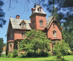 The authors favorite house in the Pioneer Valley.